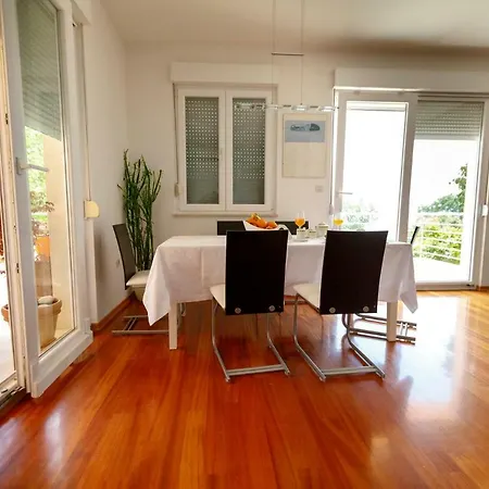 Luxury Castrum Villa