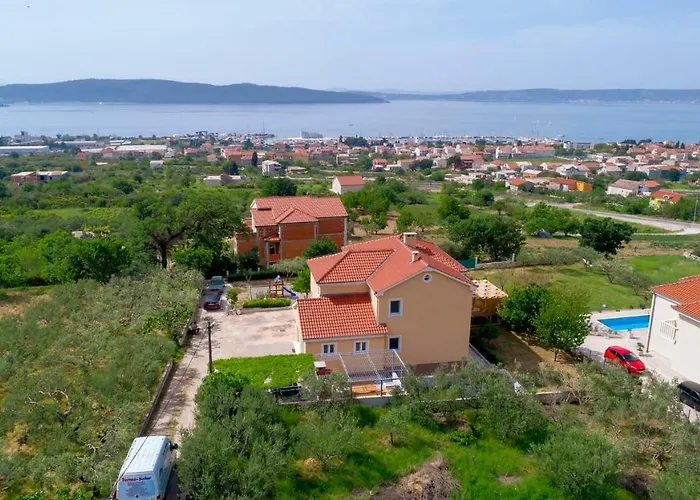 Luxury Castrum Villa Kastela
